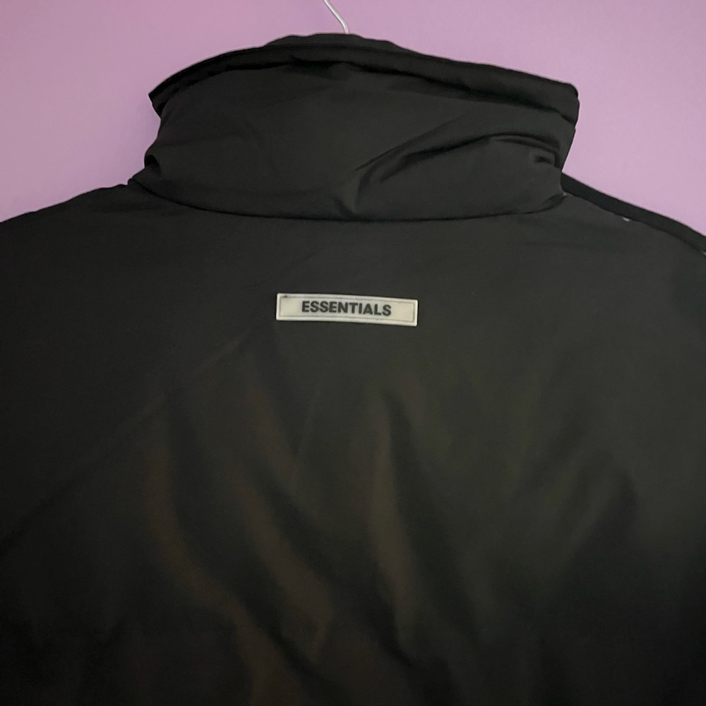 Essentials puffer jacket - Picture 2 of 3